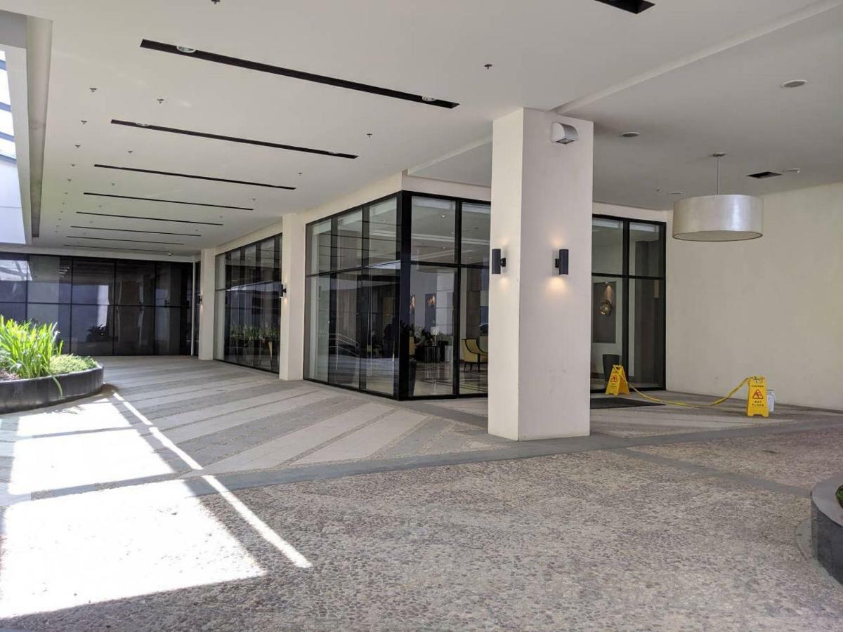 Studio Condo Naia Airport Terminal 3 Newport City Casino มะนิลา ภายนอก รูปภาพ